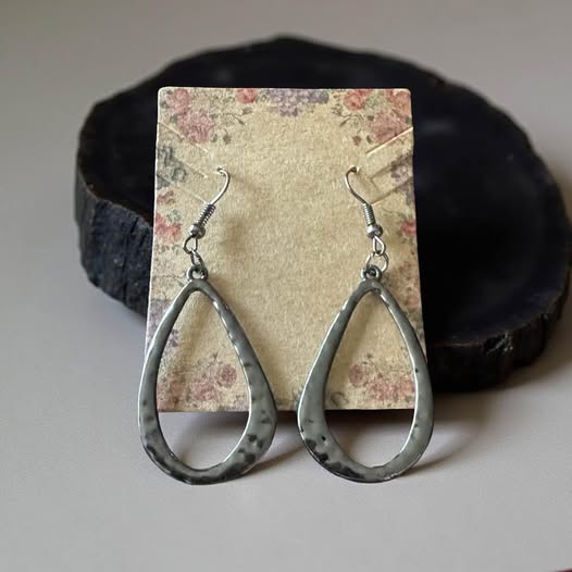 SMALL TEAR DROP DARK HAMMERED EARRINGS