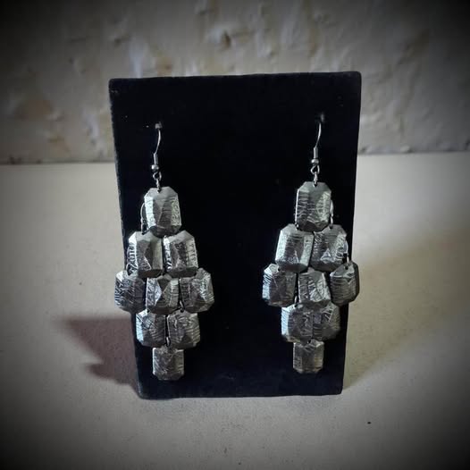 DARK SILVER DANGLERS - Beauty&Beyond