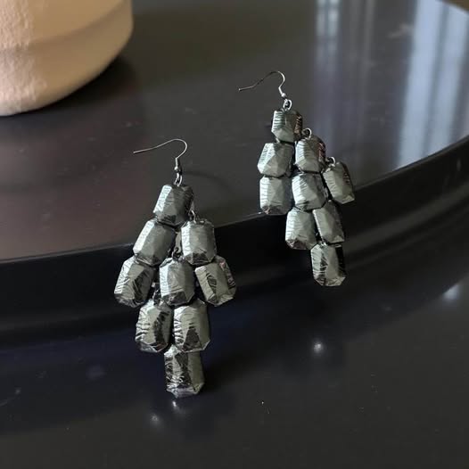 DARK SILVER DANGLERS - Beauty&Beyond