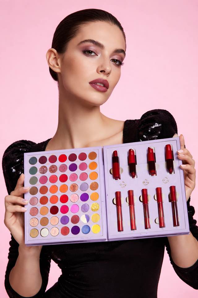 Bloody Mary 48 Color Eyeshadow Palette with 10 lipsticks - Beauty&Beyond