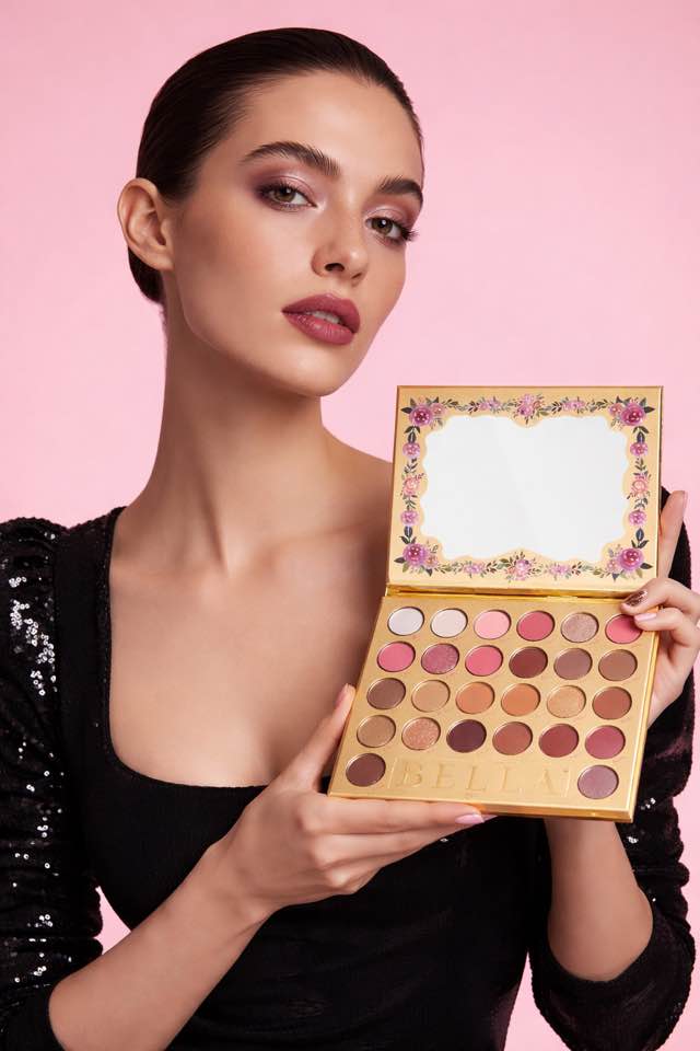 Bella 30 Color Eyeshadow Palette - Beauty&Beyond