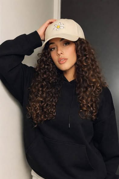 Daisy Tan Baseball Hat - Beauty&Beyond