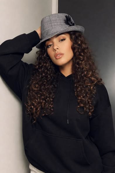 CHECKERED WOMENS HAT SIZE L - Beauty&Beyond