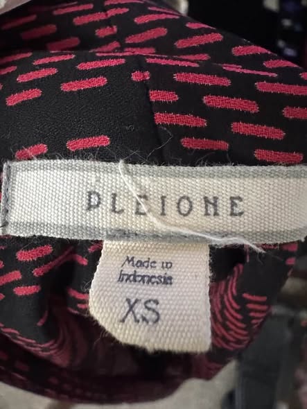 PLEIONE BLOUSE SIZE XS - Beauty&Beyond