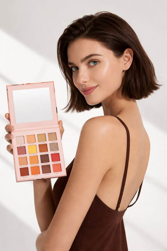 Oh Poppy 16 Color Eyeshadow Palette - Beauty&Beyond