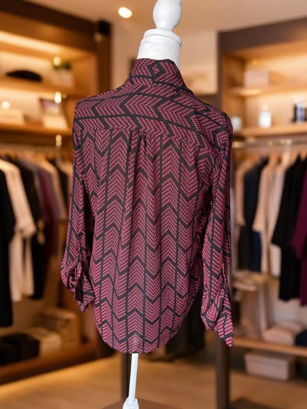 PLEIONE BLOUSE SIZE XS - Beauty&Beyond