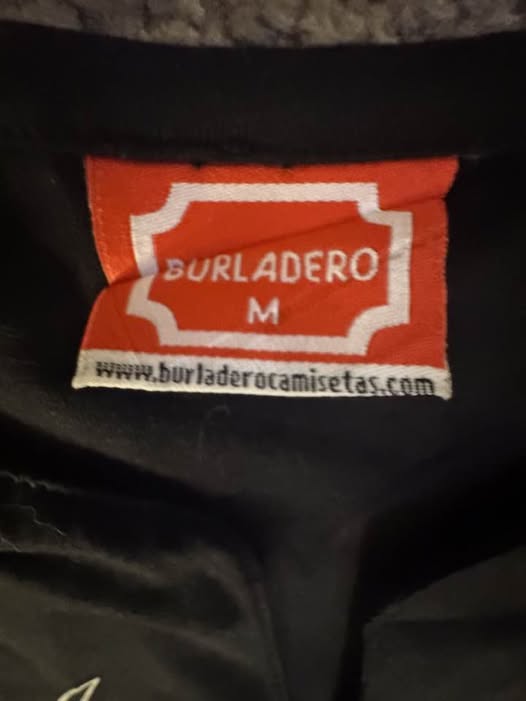 Black Graphic Bull Top – Size Medium - Beauty&Beyond