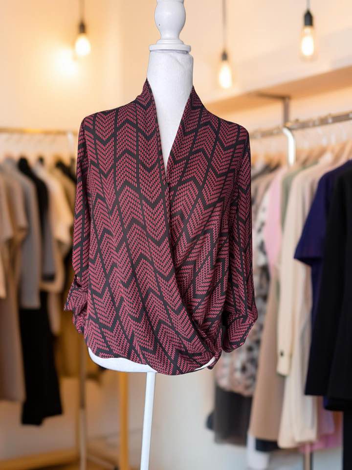 PLEIONE BLOUSE SIZE XS - Beauty&Beyond