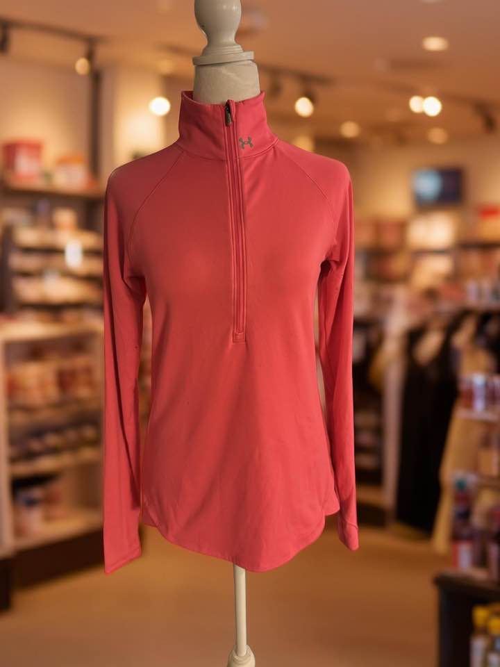 UNDER ARMOUR WOMEN'S ATHLETIC TOP SIZE M - Beauty&Beyond