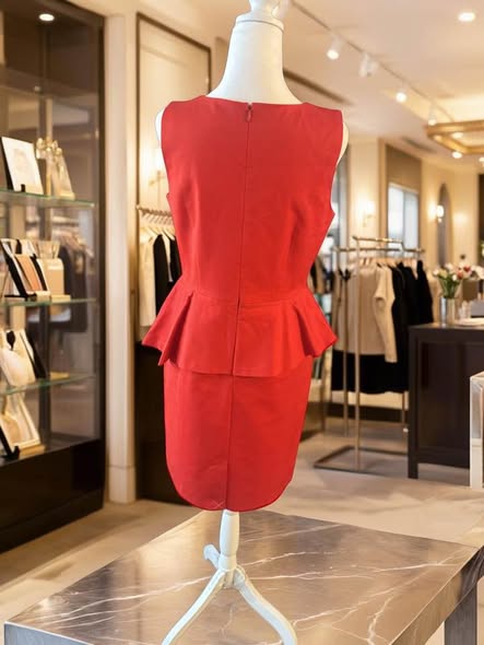 RED RUFFLE DRESS SIZE 6 - Beauty&Beyond