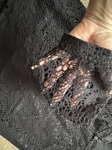 BLACK LACE DRESS SIZE 6 - Beauty&Beyond