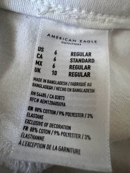 American Eagle Next Level Stretch White Skinny Jeans – Size 6