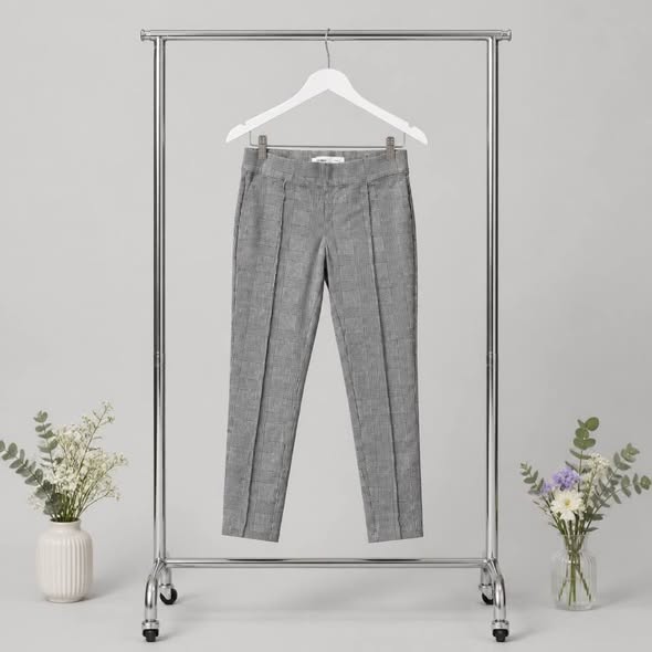 Old Navy Stevie Women's Gray Plaid Ankle Pants Size M Stretch Slim Career Dress Pants