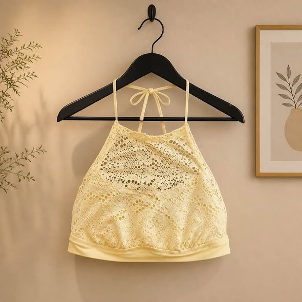 Mossimo Women's Yellow Crochet Halter Crop Top Size Large Boho Summer Tie Back