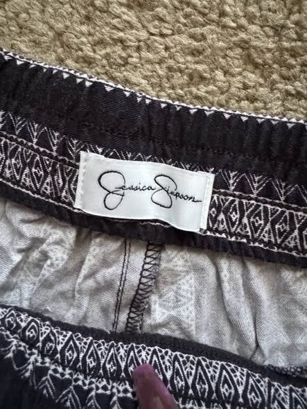 Jessica Simpson Women's Boho Print Jogger Pants Size Small Elastic Waist Pockets