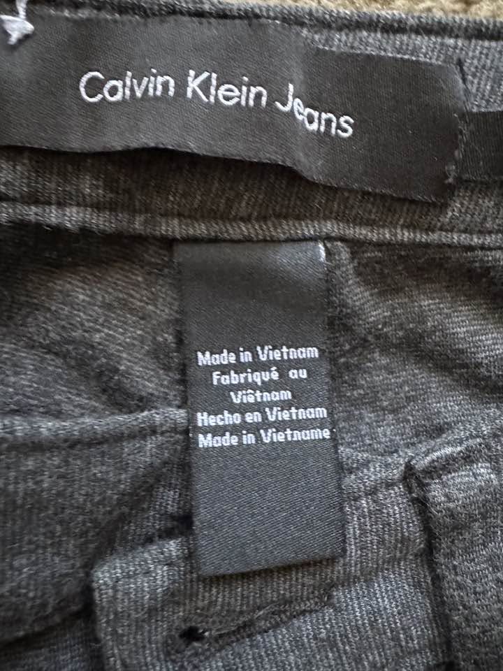 Calvin Klein Jeans Women's Gray Stretch Skinny Pants Size 28 Mid Rise Career Casual Size 4
