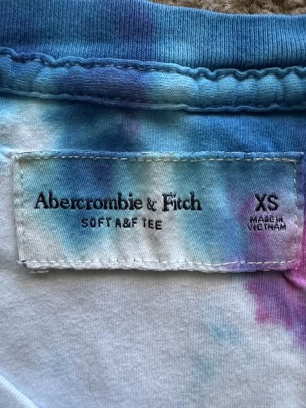 Abercrombie & Fitch Soft A&F Tee Women's XS Blue Purple Tie Dye Short Sleeve T-Shirt