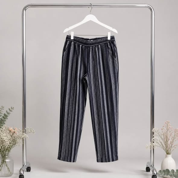 Jessica Simpson Women's Boho Print Jogger Pants Size Small Elastic Waist Pockets