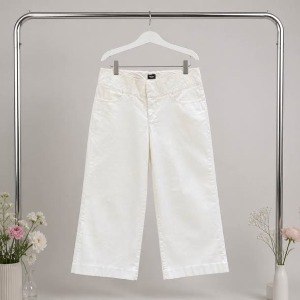Mossimo Women's White Cropped Wide Leg Pants Size 8 Stretch High Rise