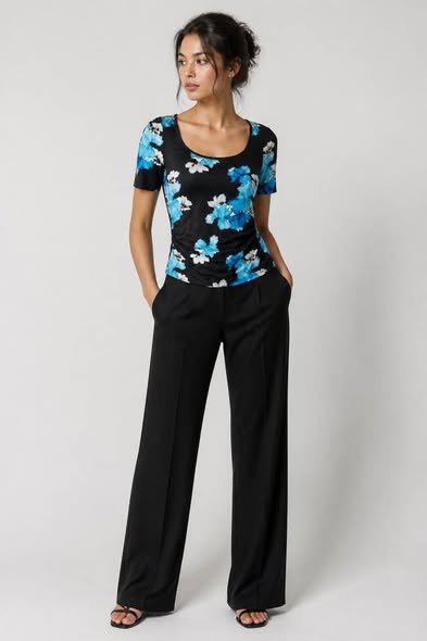 White House Black Market Floral Top Women's Small NWT Blue Ruched Stretch Blouse