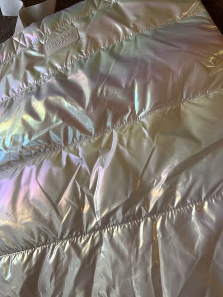 Iridescent White Quilted Puffer Tote Bag Large New 18.5"x16.5"