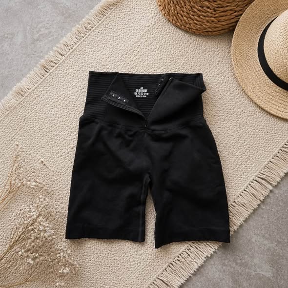Women's Black High Waist Tummy Control Biker Shorts with Zipper & Snap Closure Size Medium New