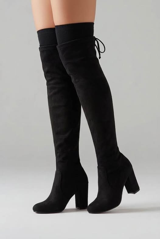 OVER THE KNEE BOOTS SIZE 5.5 - Beauty&Beyond