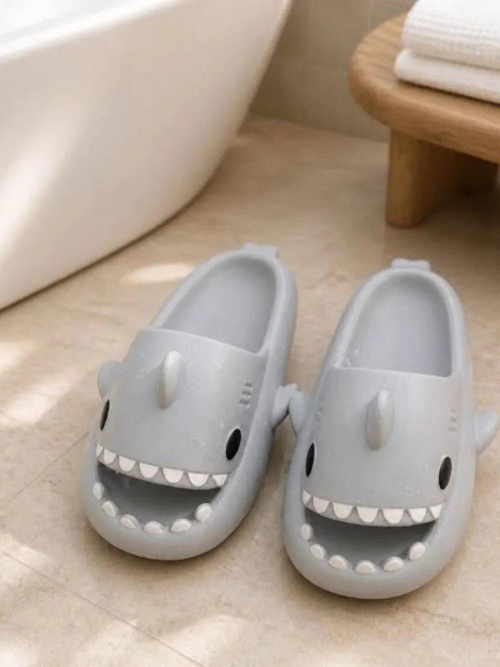 The Cloudies – Shark Slides Grey